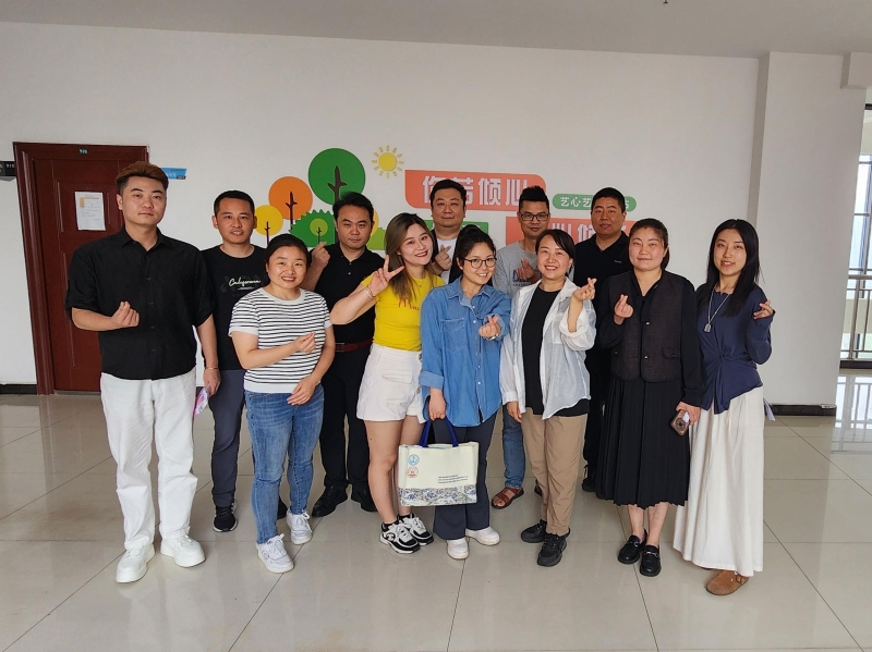 与自己温柔相拥——5.25教师自我关怀减压工作坊顺利开展